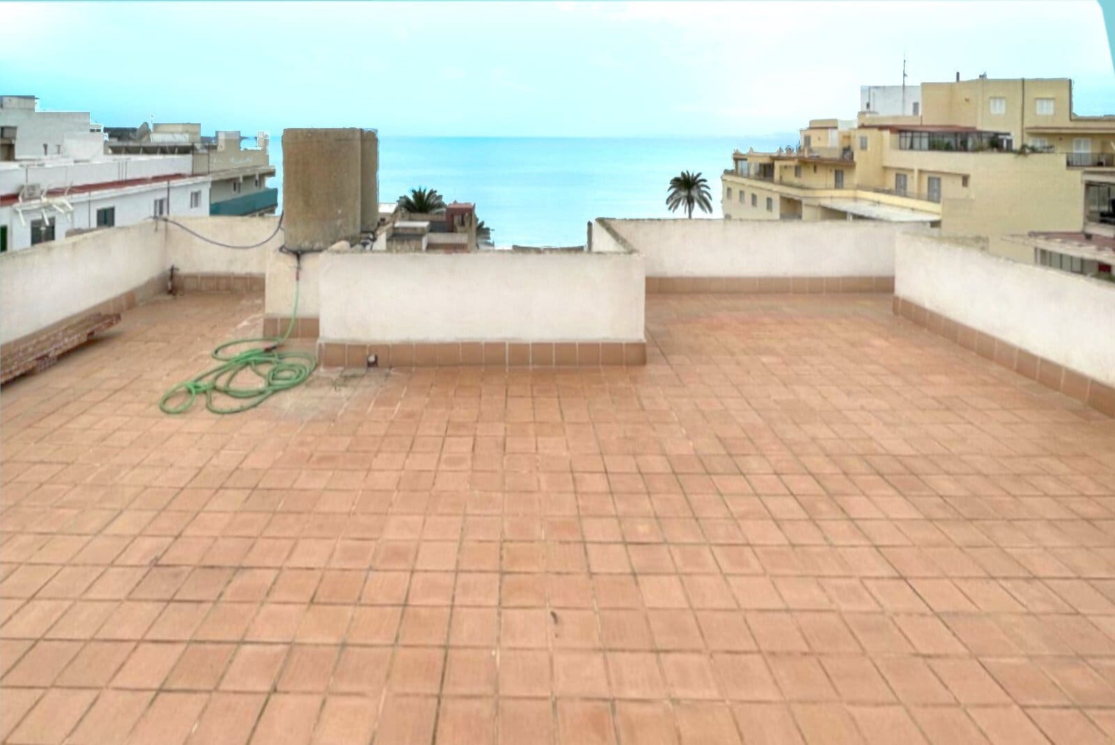4 bedroom Apartment for sale in L'Arenal / S'Arenal - € 569,000 (Ref: 9401584)
