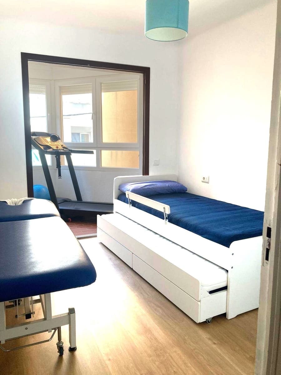 4 chambre Appartement à vendre à Coll d'en Rabassa - 393 000 € (Ref: 9401588)