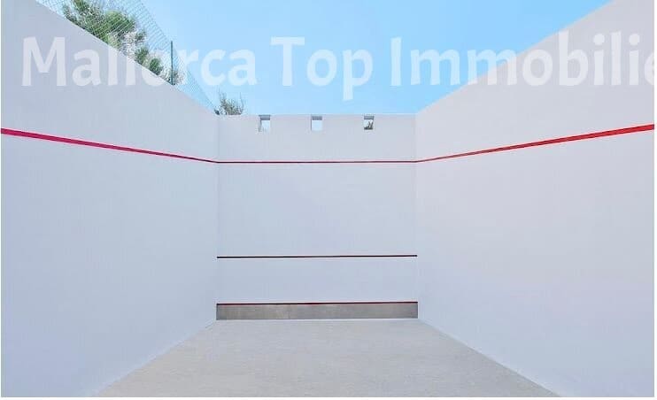 6 Zimmer Hotel zu verkaufen in Alcudia mit Pool - 5.250.000 € (Ref: 9401590)