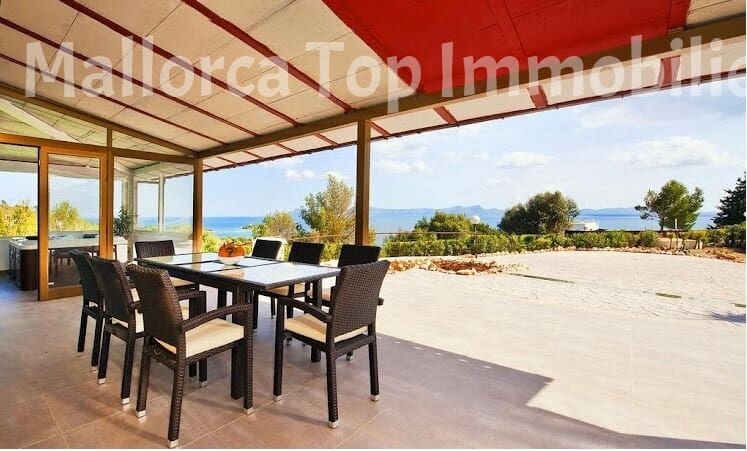 6 Zimmer Hotel zu verkaufen in Alcudia mit Pool - 5.250.000 € (Ref: 9401590)