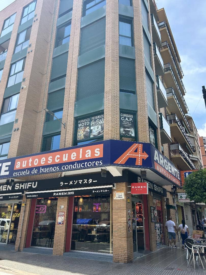 3 soveværelse Lejlighed til salg i Torrent - € 215.000 (Ref: 8344066)