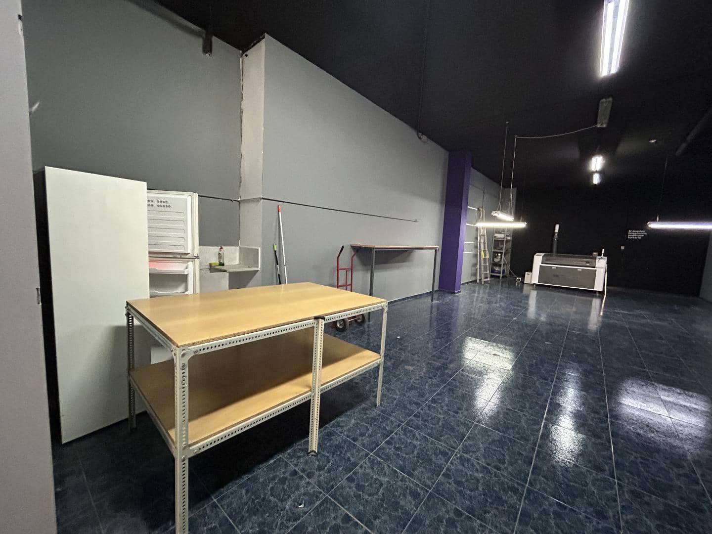 Commercial for sale in Torrent - € 120,000 (Ref: 8431212)