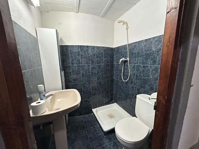 Erhverv til salg i Torrent - € 120.000 (Ref: 8431212)