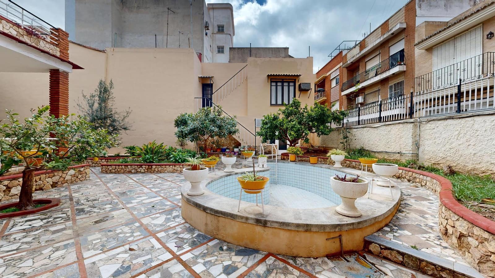 10 soveværelse Villa til salg i Torrent med swimmingpool - € 650.000 (Ref: 8875155)