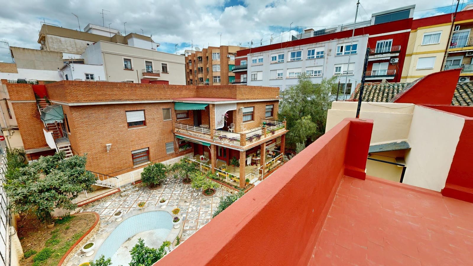 10 soveværelse Villa til salg i Torrent med swimmingpool - € 650.000 (Ref: 8875155)