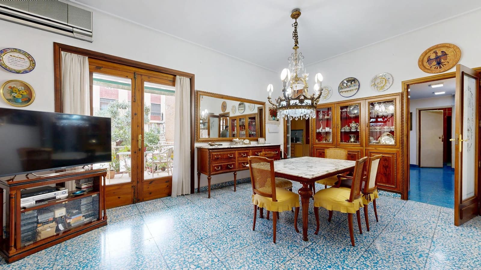 10 soveværelse Villa til salg i Torrent med swimmingpool - € 650.000 (Ref: 8875155)