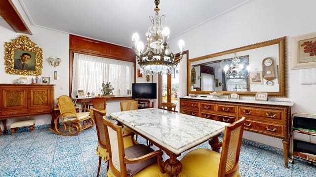 10 soverom Villa til salgs i Torrent med svømmebasseng - € 650 000 (Ref: 8875155)
