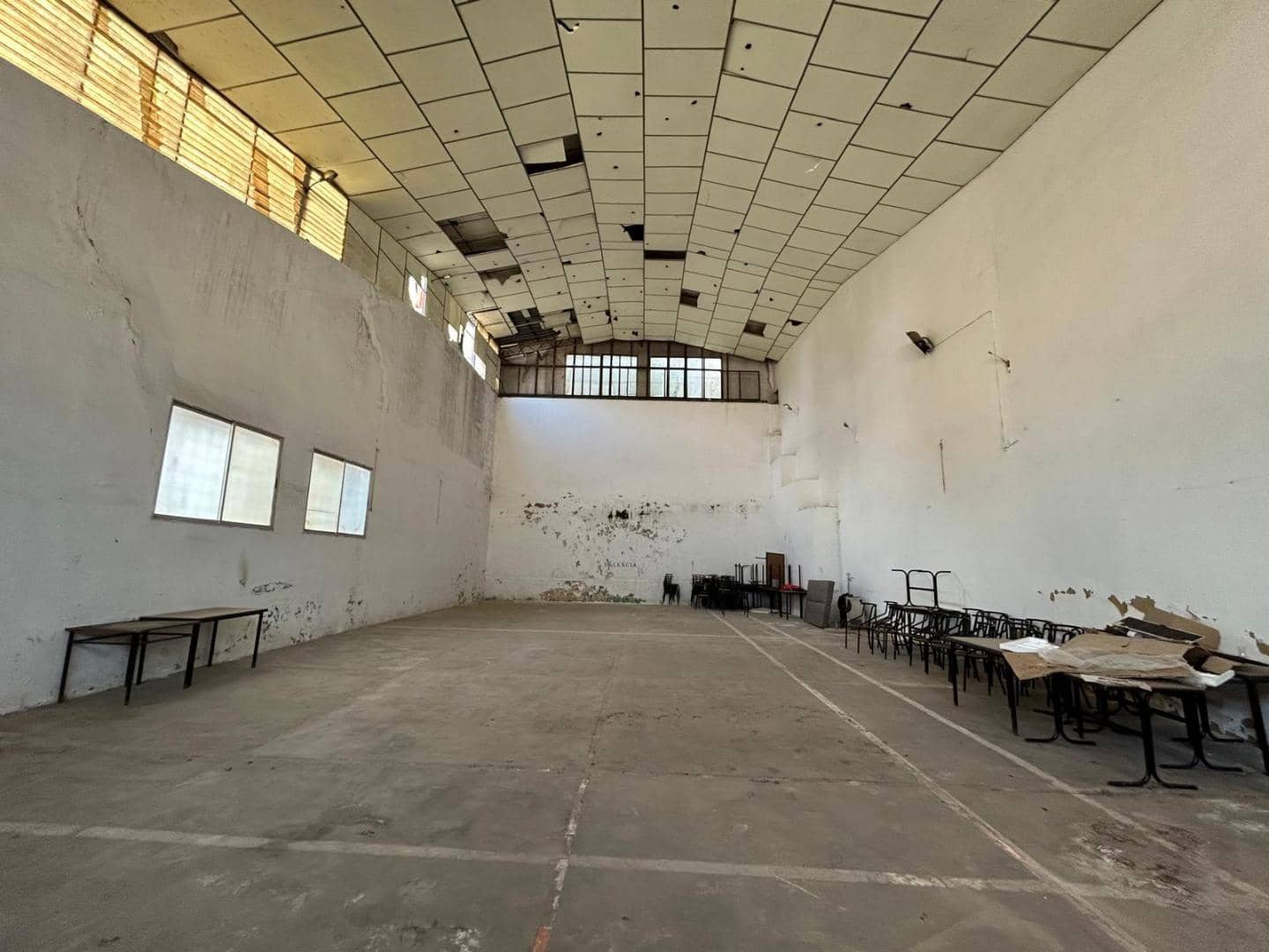 Comercial para venda em Montserrat - 165 000 € (Ref: 8992171)