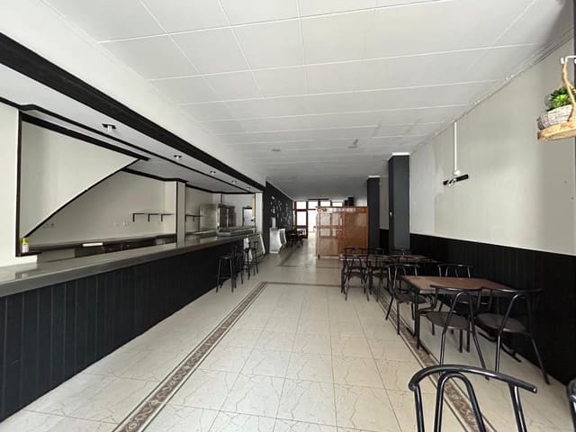 Commercial for sale in Montserrat - € 165,000 (Ref: 8992171)