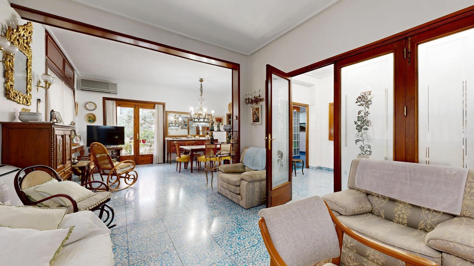 10 soveværelse Villa til salg i Torrent med swimmingpool - € 650.000 (Ref: 9006012)