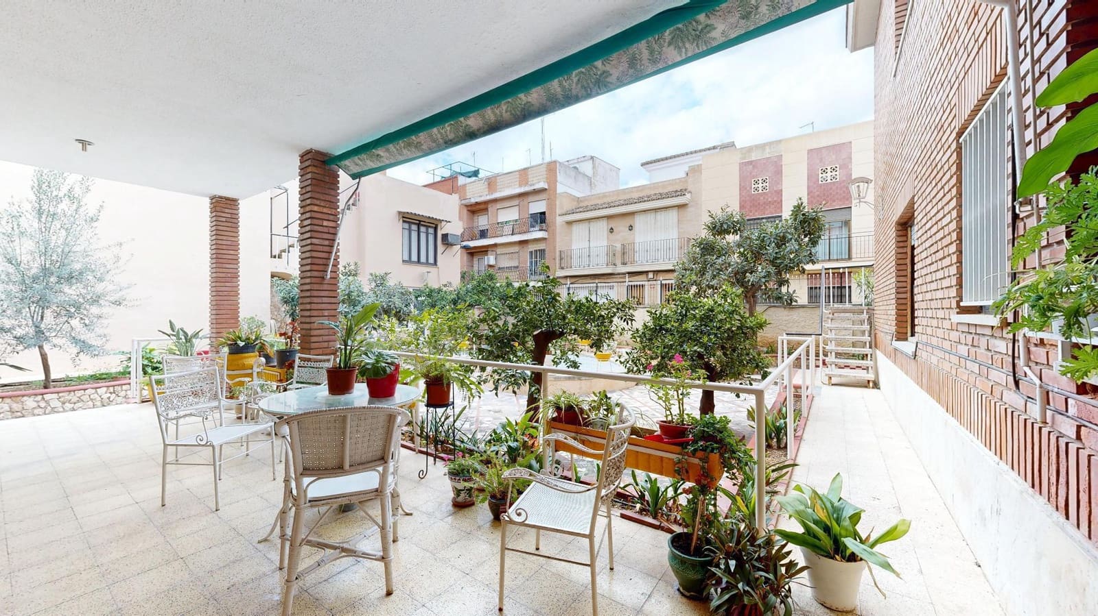 10 soveværelse Villa til salg i Torrent med swimmingpool - € 650.000 (Ref: 9006012)