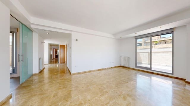 3 soveværelse Penthouse til salg i Torrent med swimmingpool - € 390.000 (Ref: 9049157)