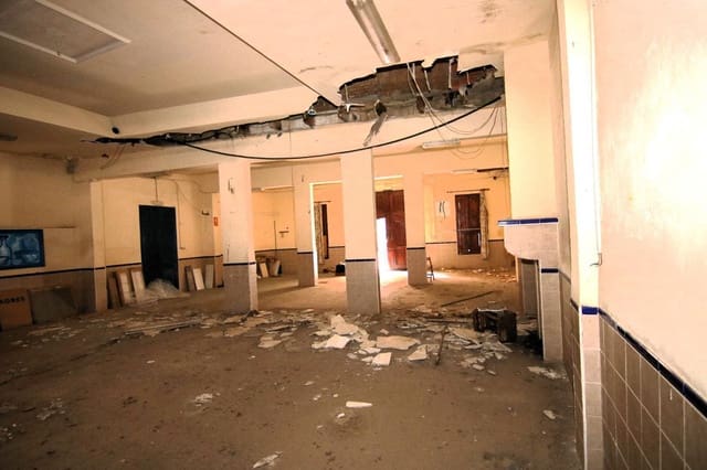 Halfvrijstaande villa te koop in Torrent - € 155.000 (Ref: 9108226)