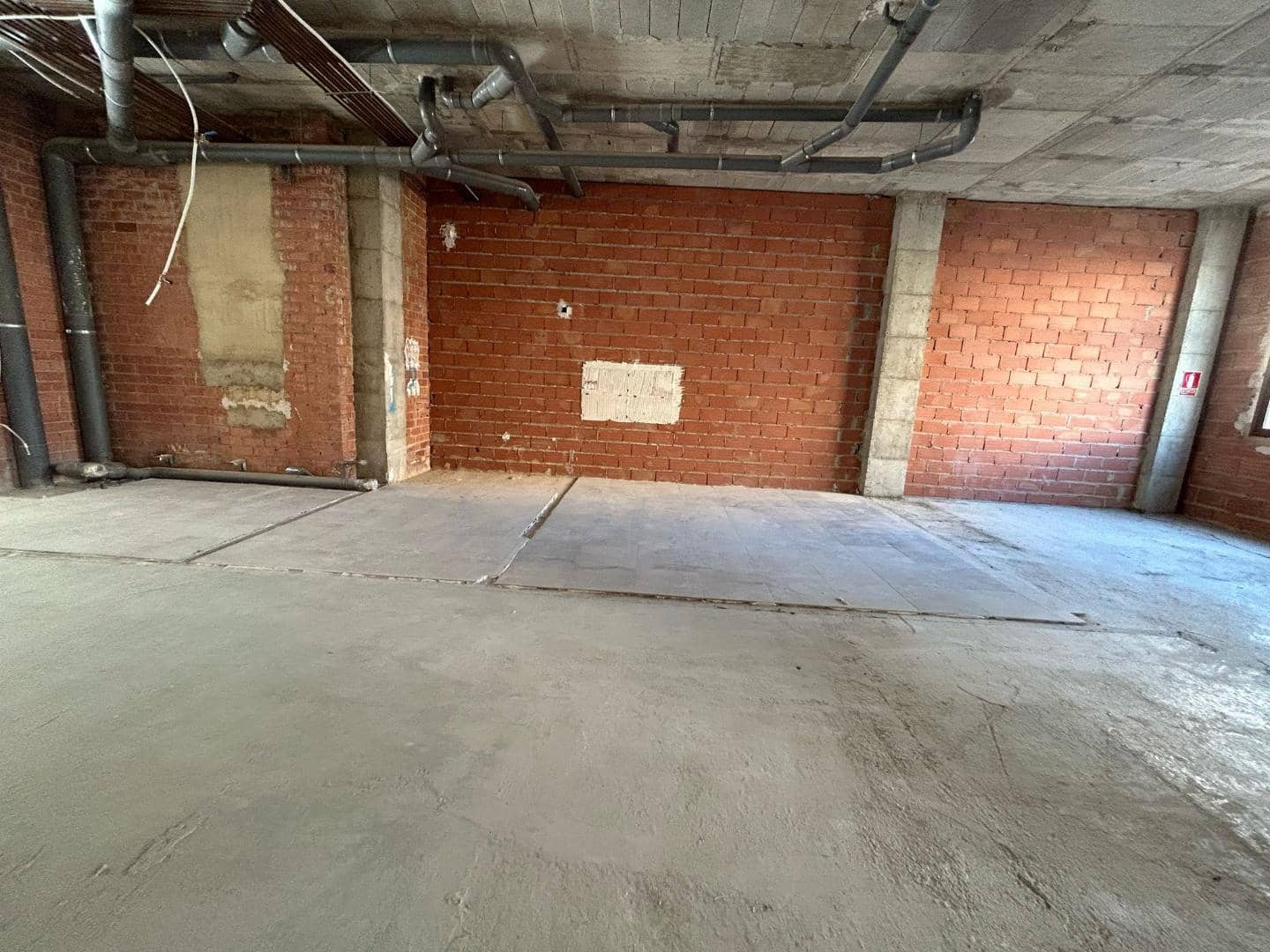 Erhverv til leje i Torrent - € 700 (Ref: 9111008)