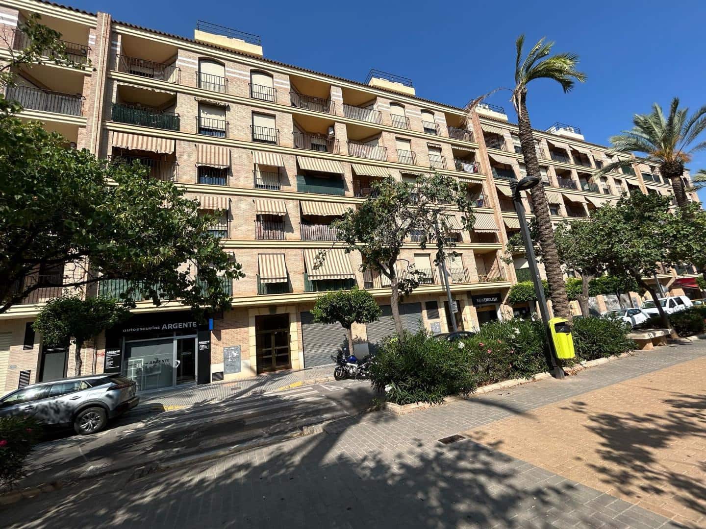 Erhverv til leje i Torrent - € 700 (Ref: 9111008)