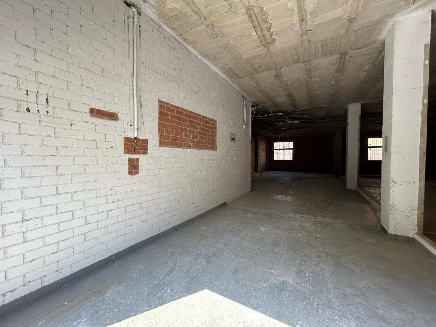 Erhverv til leje i Torrent - € 700 (Ref: 9111008)