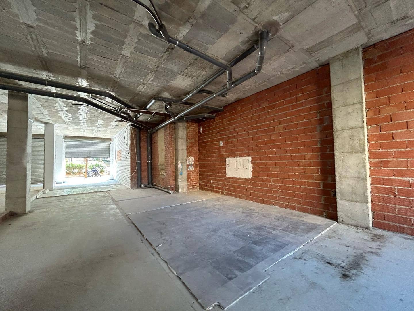 Erhverv til leje i Torrent - € 700 (Ref: 9111008)