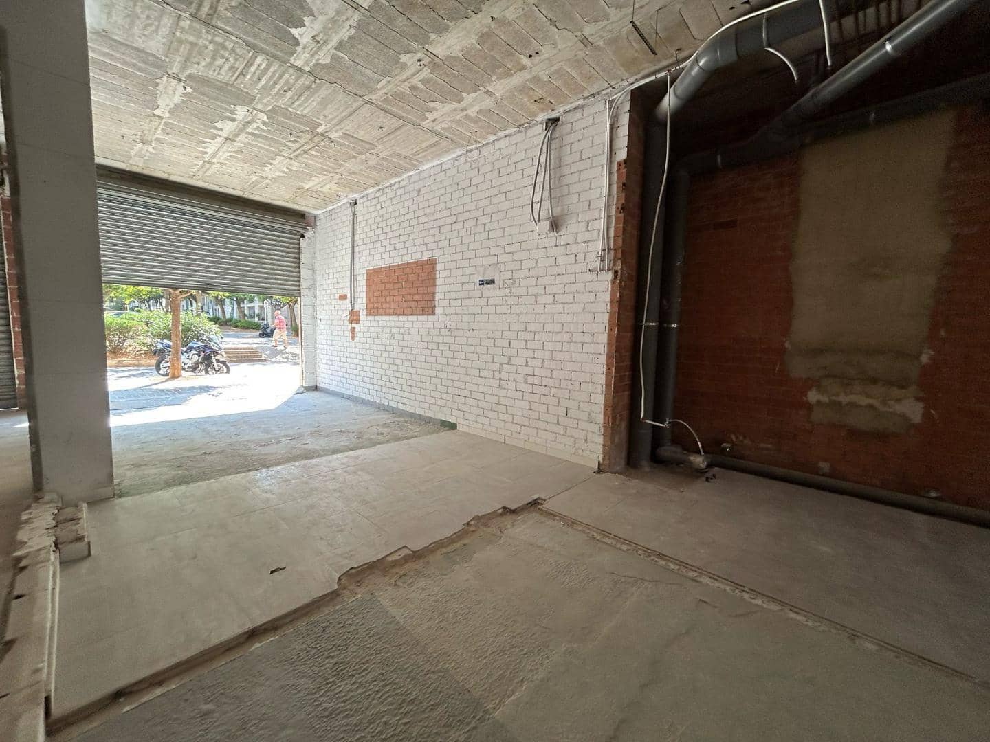 Erhverv til leje i Torrent - € 700 (Ref: 9111008)