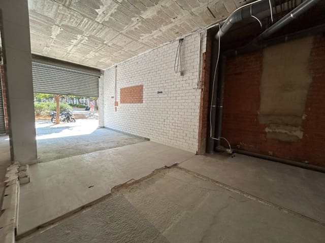 Erhverv til leje i Torrent - € 700 (Ref: 9111008)