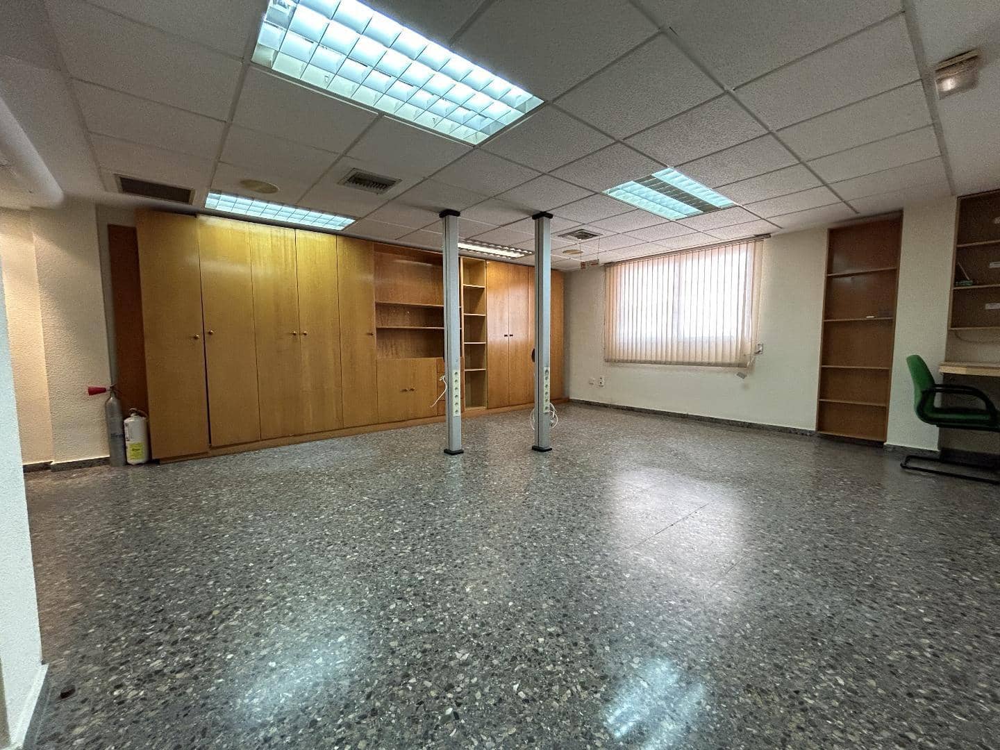 Office for rent in Torrent - € 1,200 (Ref: 9144510)