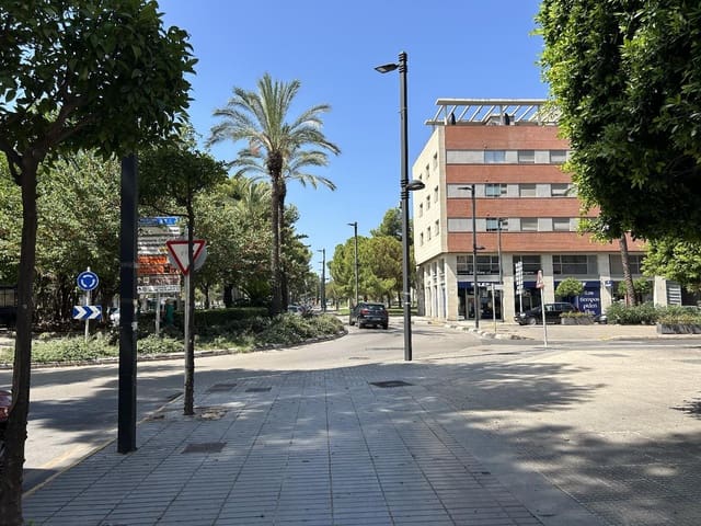 Office for rent in Torrent - € 1,200 (Ref: 9144510)