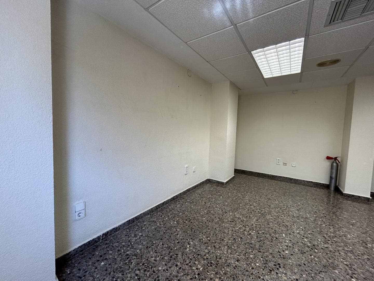 Toimisto vuokrattavana paikassa Torrent - 1 200 € (Ref: 9144510)