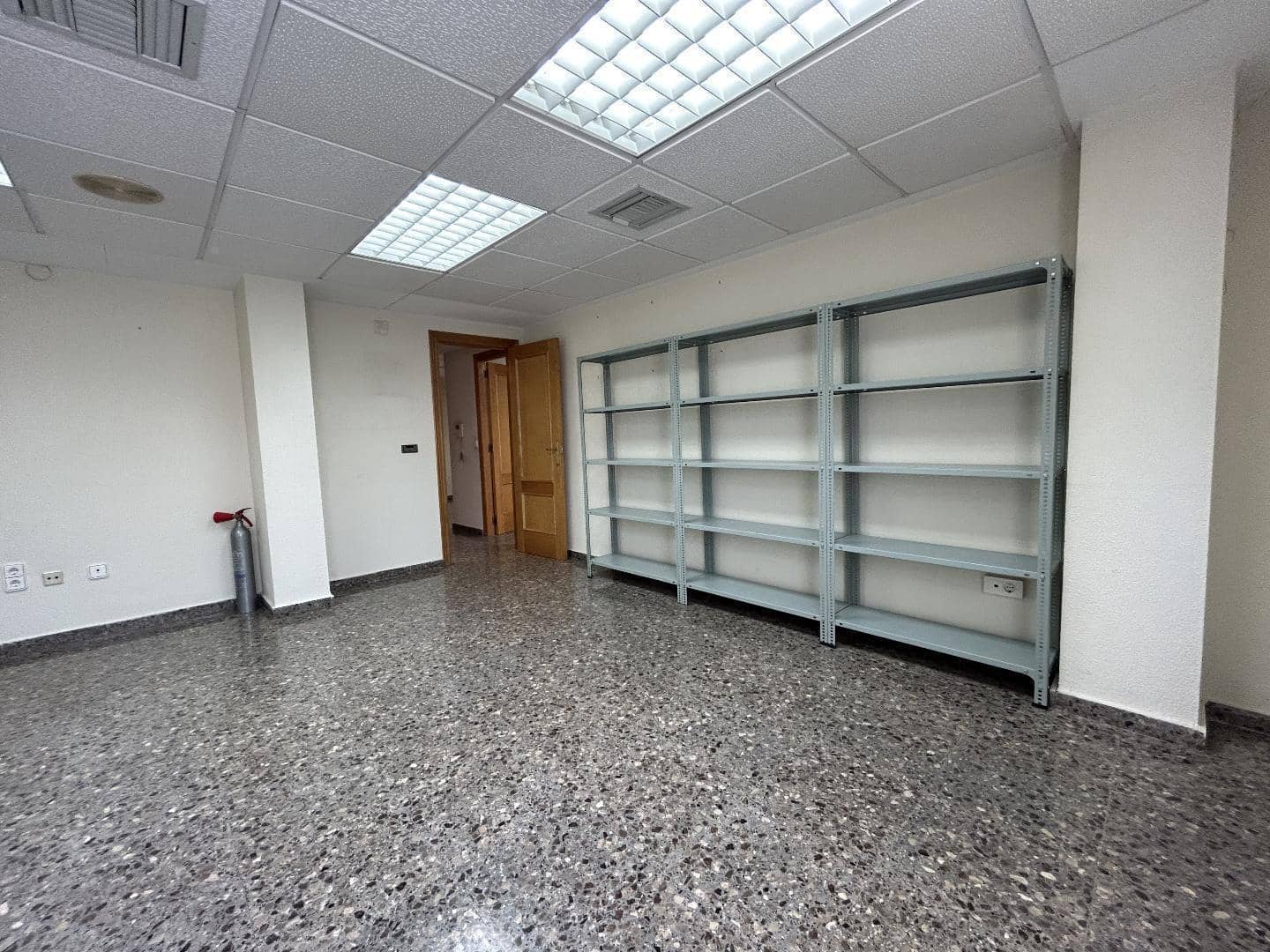 Toimisto vuokrattavana paikassa Torrent - 1 200 € (Ref: 9144510)