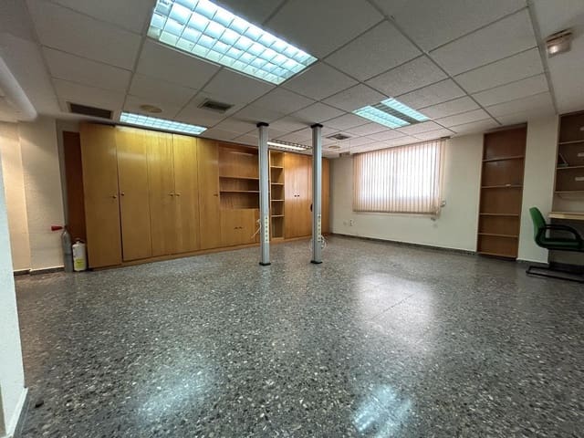 Office for rent in Torrent - € 700 (Ref: 9215459)