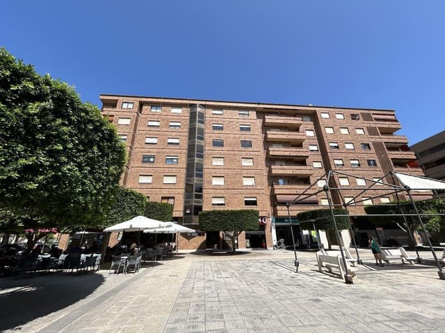 Office for rent in Torrent - € 700 (Ref: 9215459)