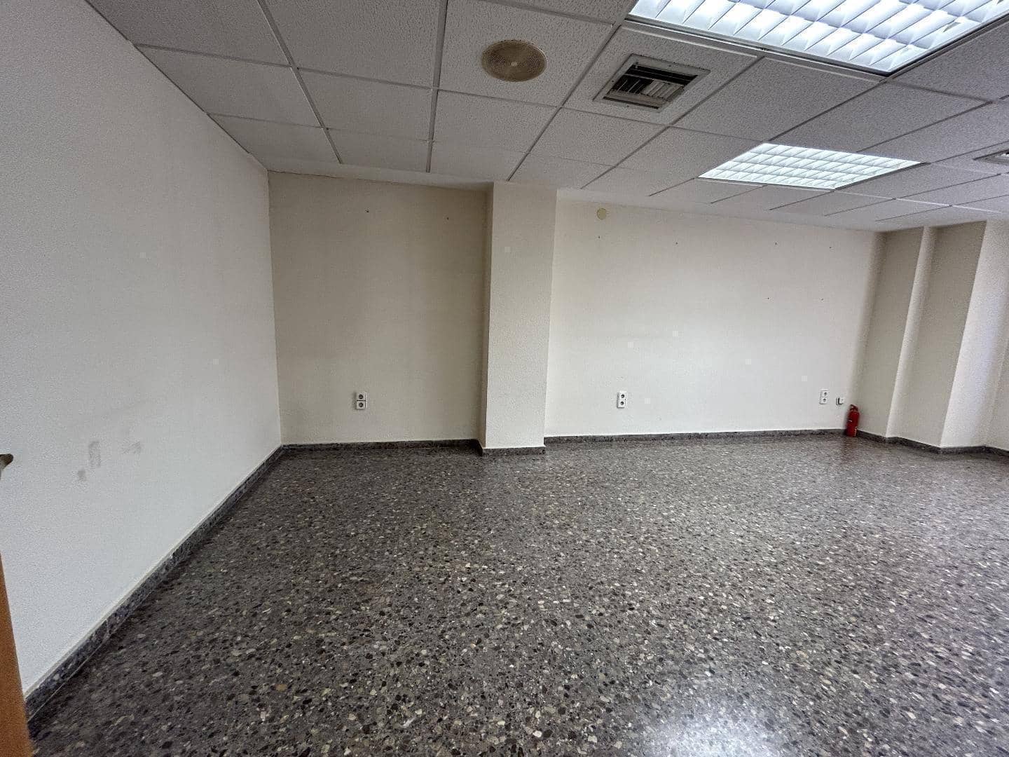 Biuro do wynajęcia w Torrent - 700 € (Ref: 9215459)