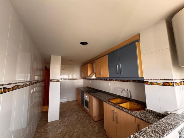 3 makuuhuone Asunto myytävänä paikassa Montserrat - 160 000 € (Ref: 9283943)