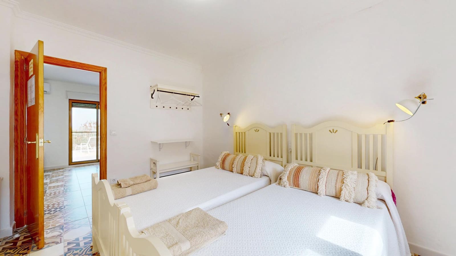 3 sovrum Radhus till salu i Anna - 245 000 € (Ref: 9311554)