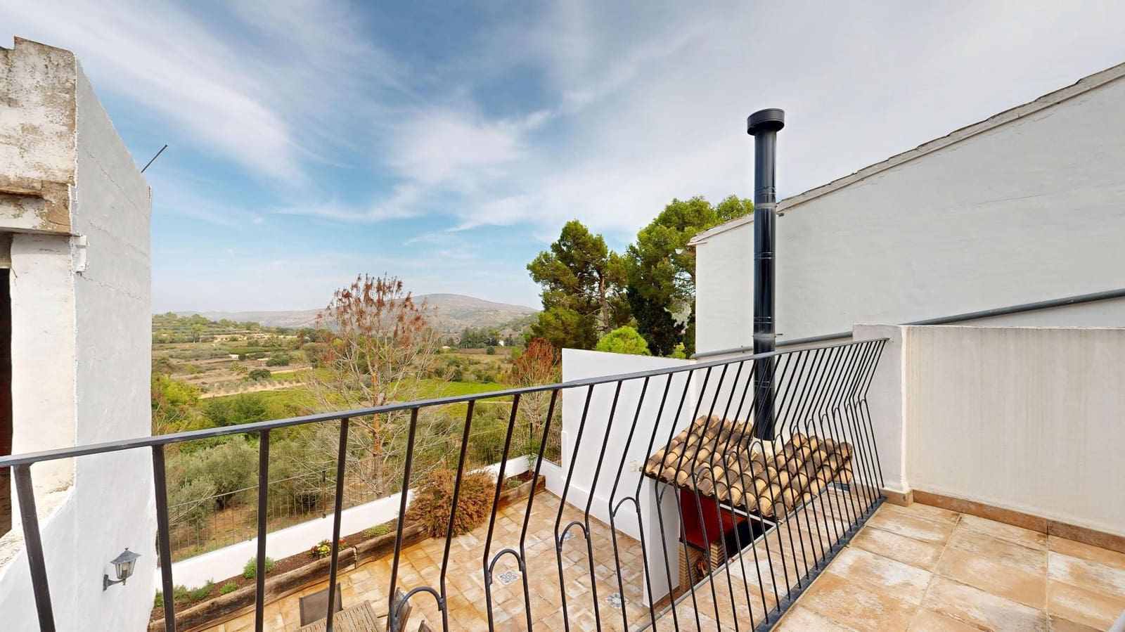 3 sovrum Radhus till salu i Anna - 245 000 € (Ref: 9311554)