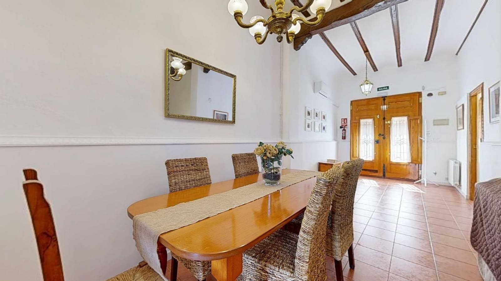 3 sovrum Radhus till salu i Anna - 245 000 € (Ref: 9311554)