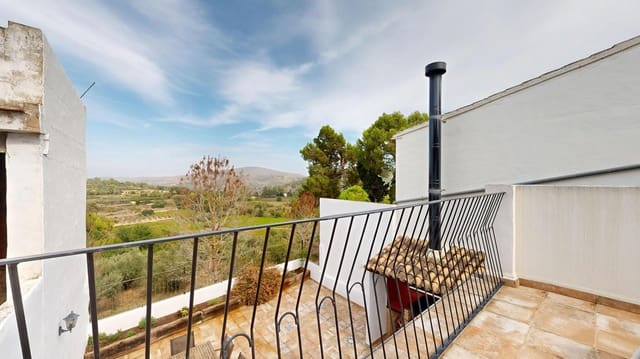 3 sovrum Radhus till salu i Anna - 245 000 € (Ref: 9311554)