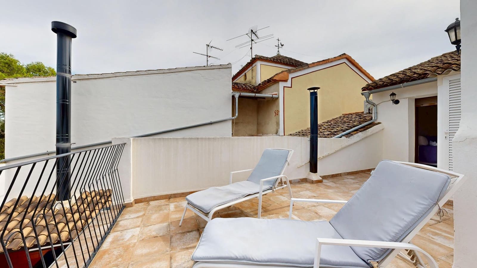 3 sovrum Radhus till salu i Anna - 245 000 € (Ref: 9311554)