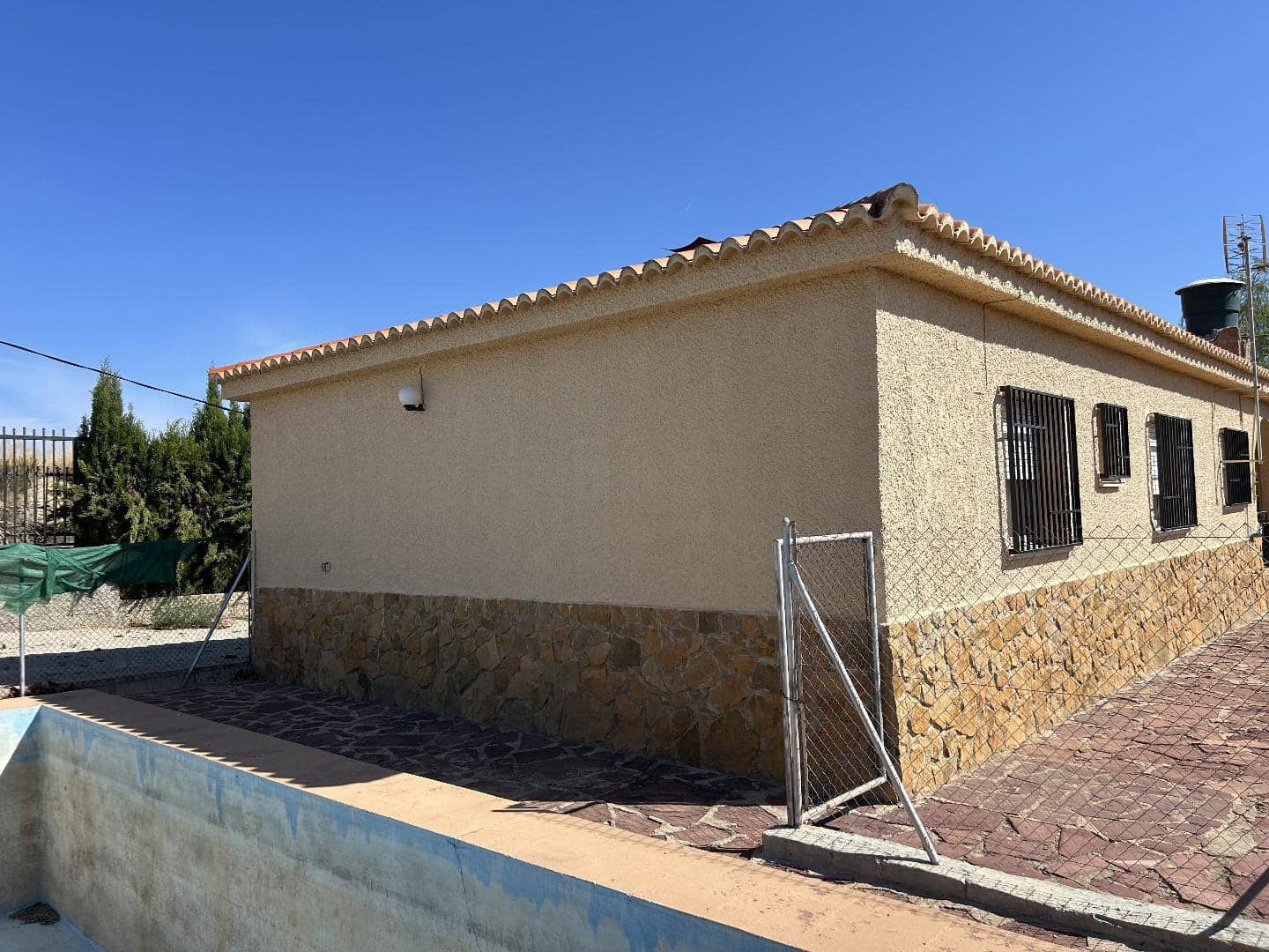 Finca/Country House for sale in Torrent - € 275,000 (Ref: 9325755)