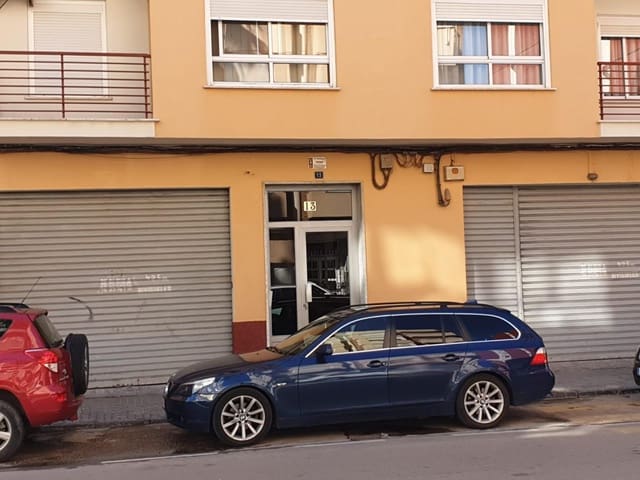 Commercial for sale in Torrent - € 200,000 (Ref: 9328546)