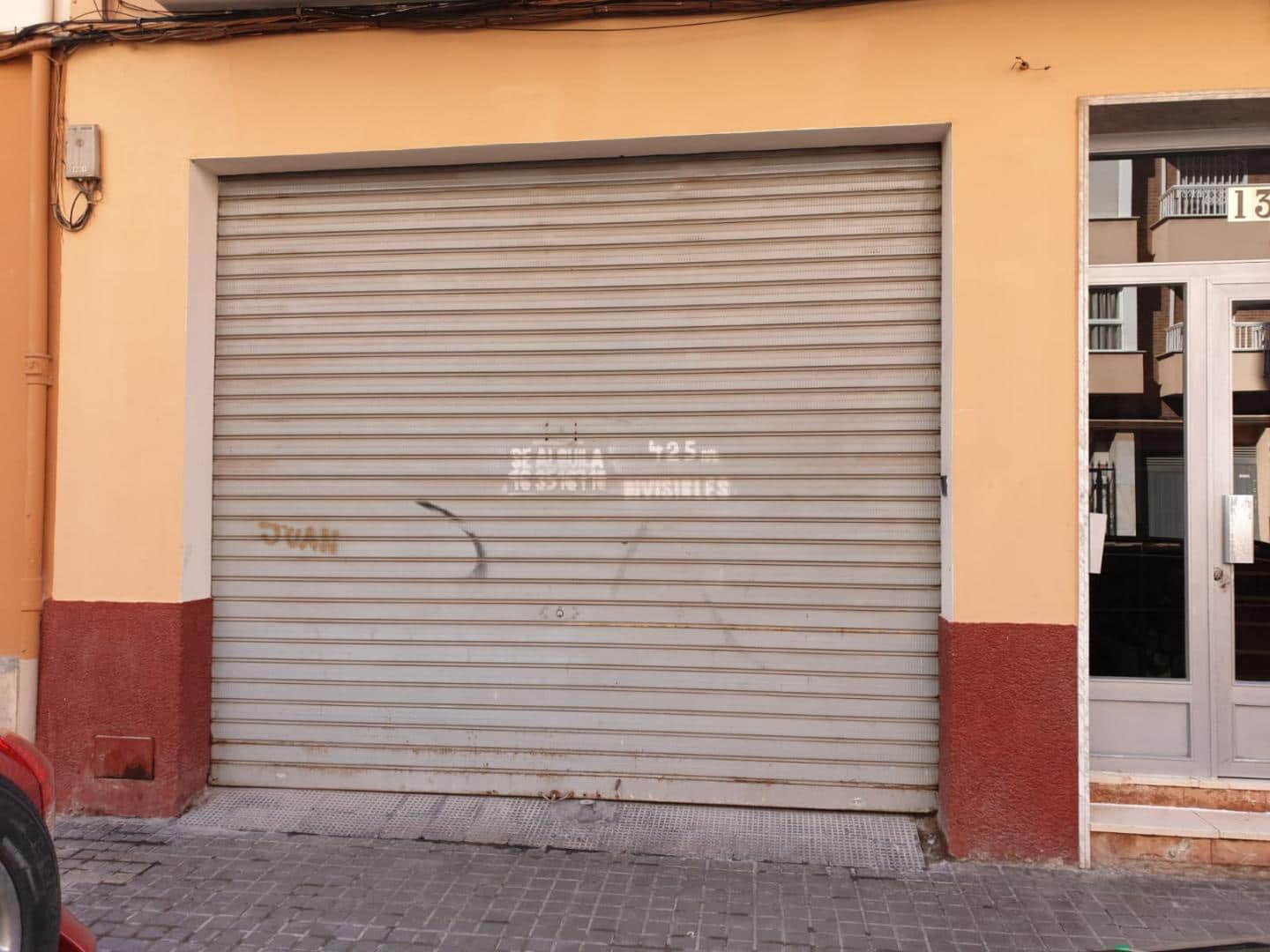 Commerciale in vendita in Torrent - 200.000 € (Rif: 9328546)