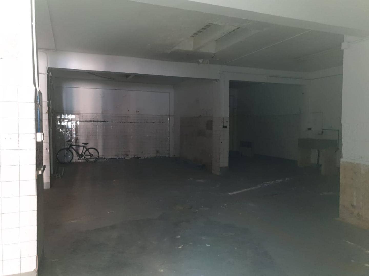 Commerciale in vendita in Torrent - 200.000 € (Rif: 9328546)