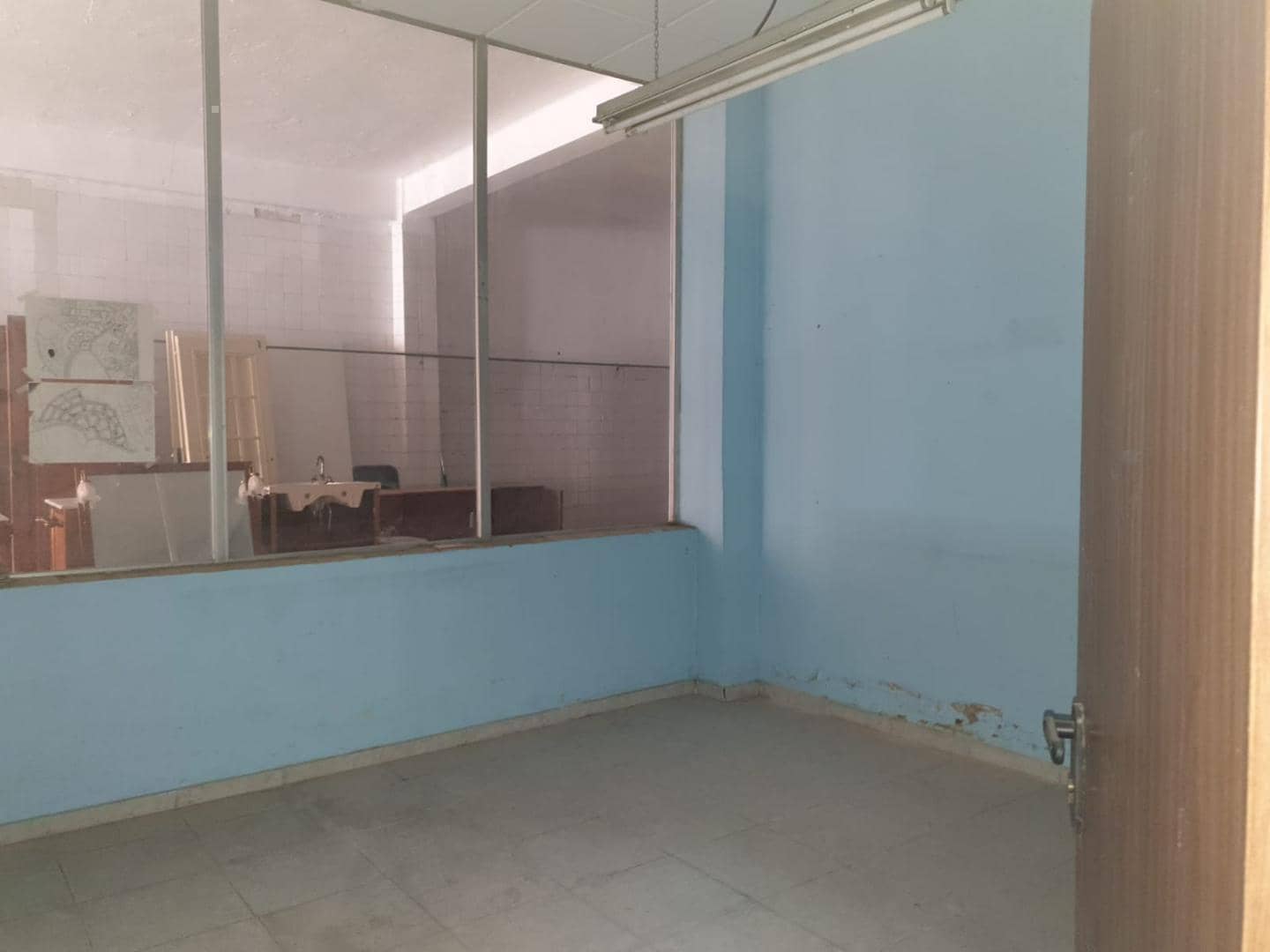 Commerciale in vendita in Torrent - 200.000 € (Rif: 9328546)