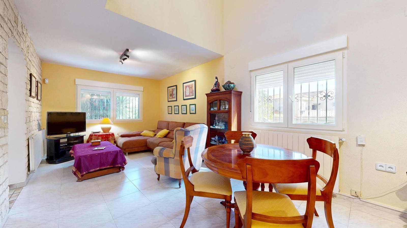 4 quarto Moradia para venda em Chiva com piscina - 420 000 € (Ref: 9345243)