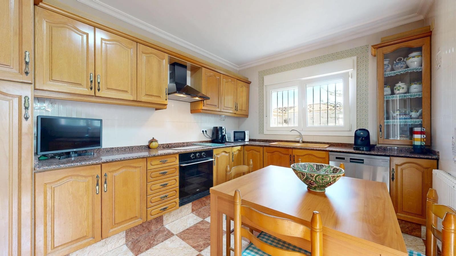 4 quarto Moradia para venda em Chiva com piscina - 420 000 € (Ref: 9345243)