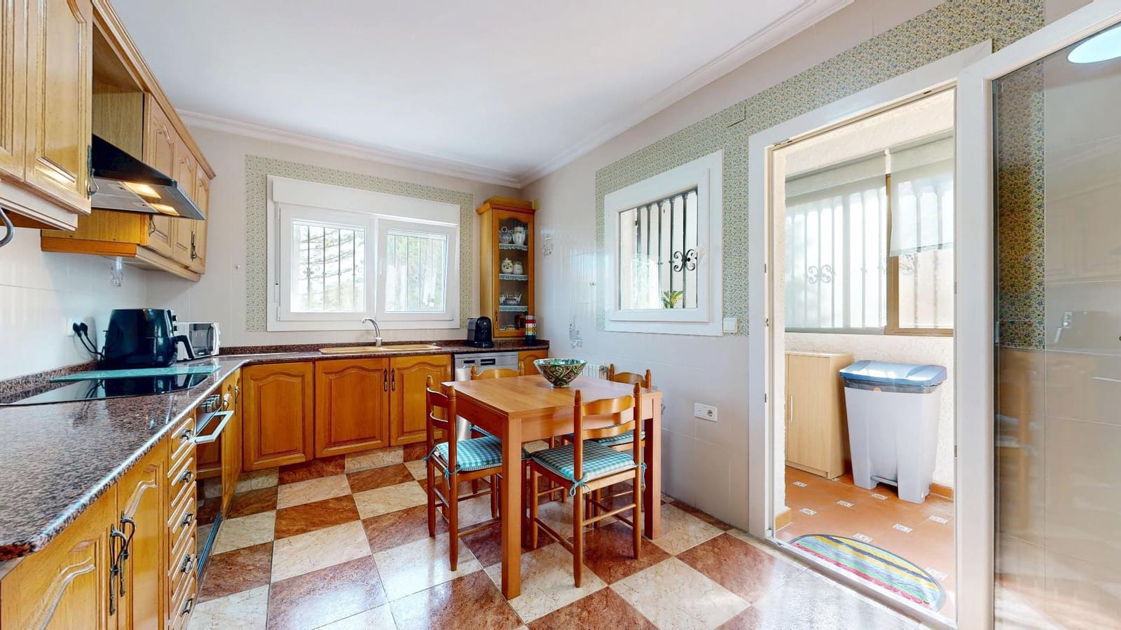 4 quarto Moradia para venda em Chiva com piscina - 420 000 € (Ref: 9345243)