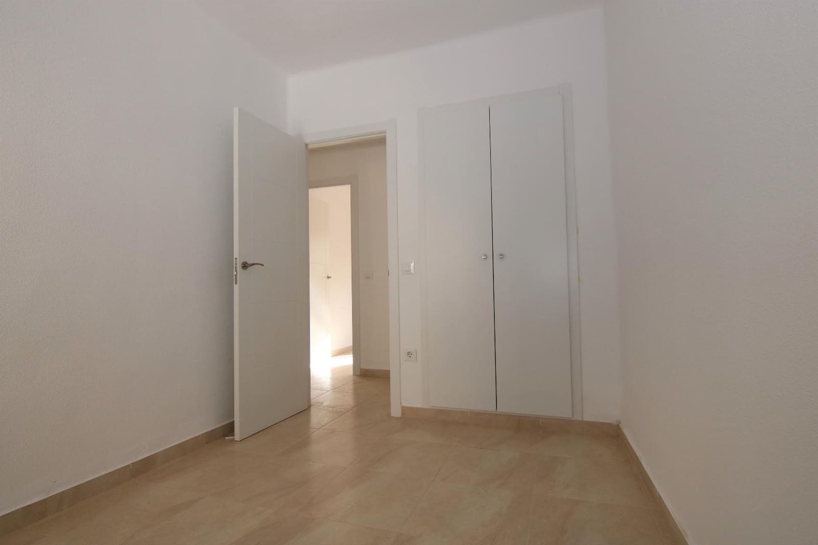 2 bedroom Flat for rent in Torrent - € 875 (Ref: 9395529)