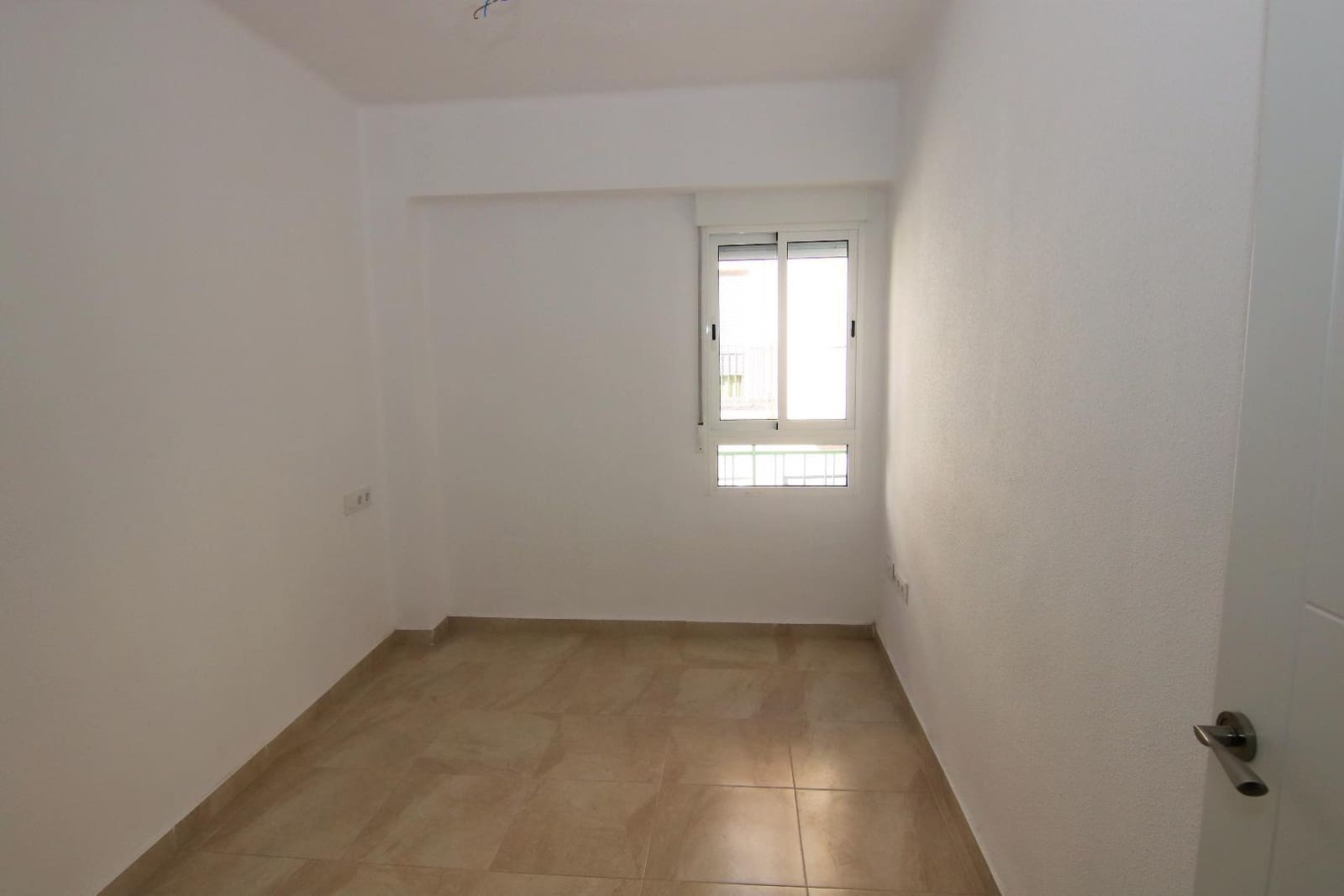 2 bedroom Flat for rent in Torrent - € 875 (Ref: 9395529)
