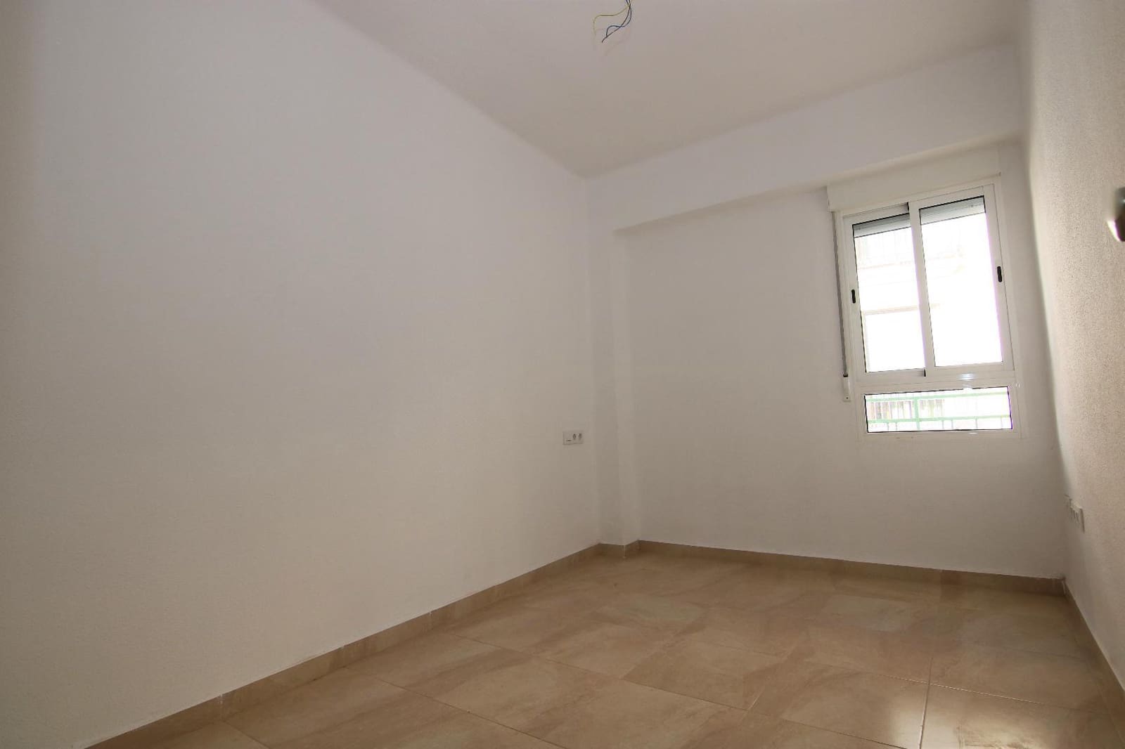 2 bedroom Flat for rent in Torrent - € 875 (Ref: 9395529)