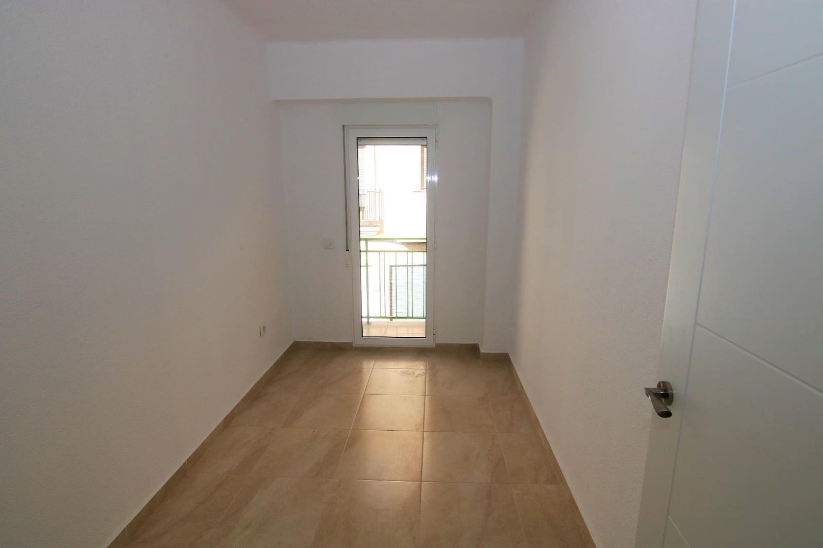 2 bedroom Flat for rent in Torrent - € 875 (Ref: 9395529)