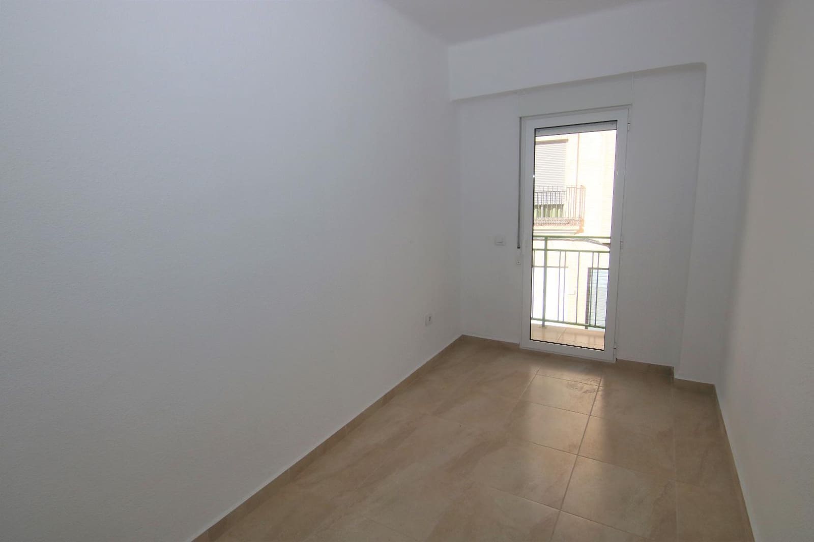 2 bedroom Flat for rent in Torrent - € 875 (Ref: 9395529)