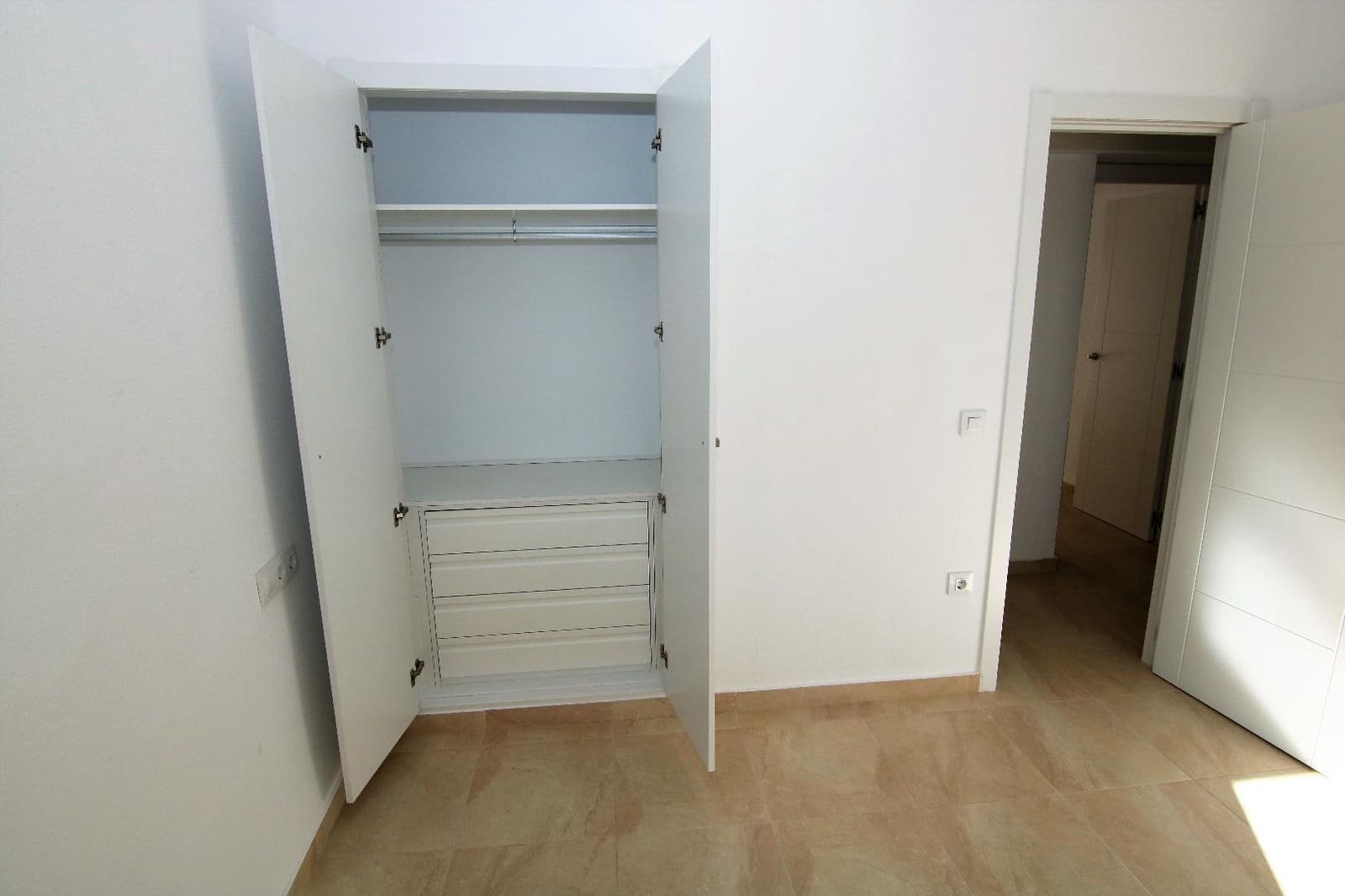 2 bedroom Flat for rent in Torrent - € 875 (Ref: 9395529)